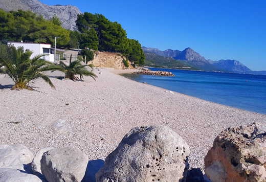 Mala plaža Živogosce blato