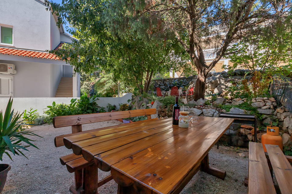 ferdo zivogosce apartment house